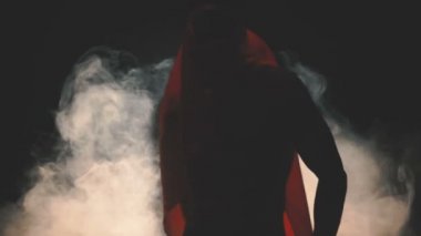 Bir dans seksi adam silüeti