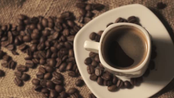 Caffè e chicchi di caffè — Video Stock