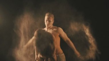 Un partikülleri güzel çift