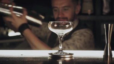 Barmen olun bir kokteyl