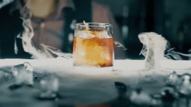 Barda buz ile kokteyl