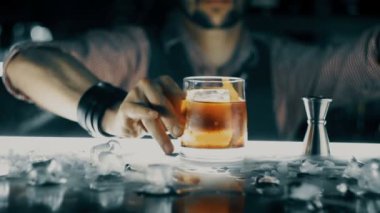 Barda buz ile kokteyl