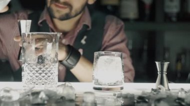 Barmen olun bir kokteyl