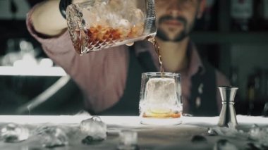 Barmen olun bir kokteyl