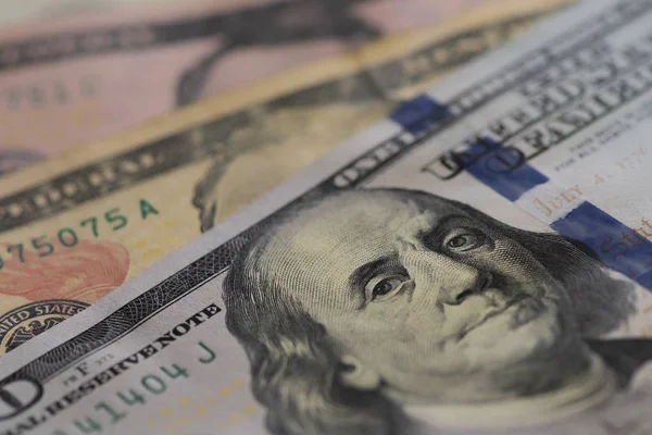 100 dolarlık banknotun kapanışı