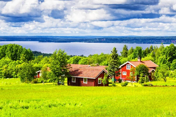 Typisch Houten Huisje Het Platteland Zweden — Stockfoto