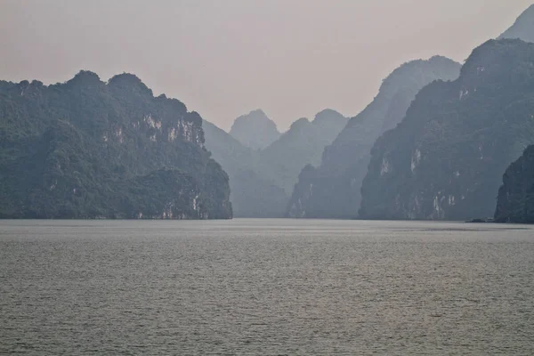 Nebelige Halon Bucht Vietnam Frühen Morgen — Stockfoto