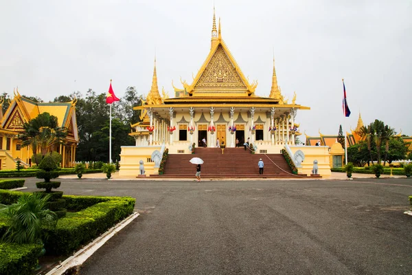 Phnom Penh Cambogia Setembro Palácio Real Complexo Edifícios Que Serve — Fotografia de Stock