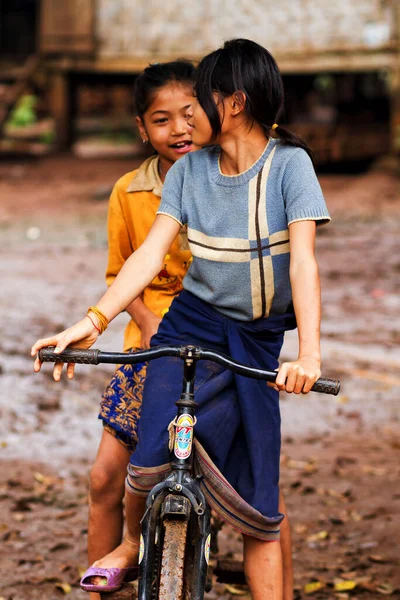 Bolaven Plateau Laos Setembro Meninas Não Identificadas Vang Vieng Laos — Fotografia de Stock