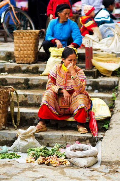 Bac Vietnam Septiembre Mujeres Identificadas Minoría Étnica Flower Mong Mercado —  Fotos de Stock