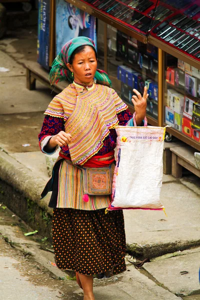 Bac Vietnam Septiembre Mujeres Identificadas Minoría Étnica Flower Mong Mercado — Foto de Stock