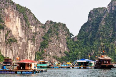 HO CHI MINH, VİETNAM - 11 Eylül: Savaş Kalıntıları Müzesinde Uçak, 11 Eylül 2012 'de Ho Chi Minh City' de (Saigon) önemli turistik ilgi.