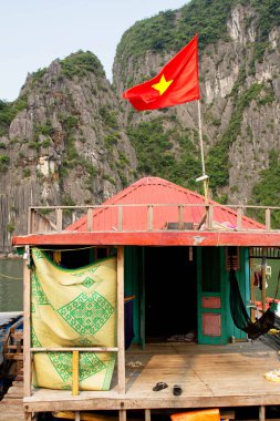 Halong Körfezi, Vietnam. Unesco Dünya Mirası Alanı. Vietnam 'ın en popüler yeri..