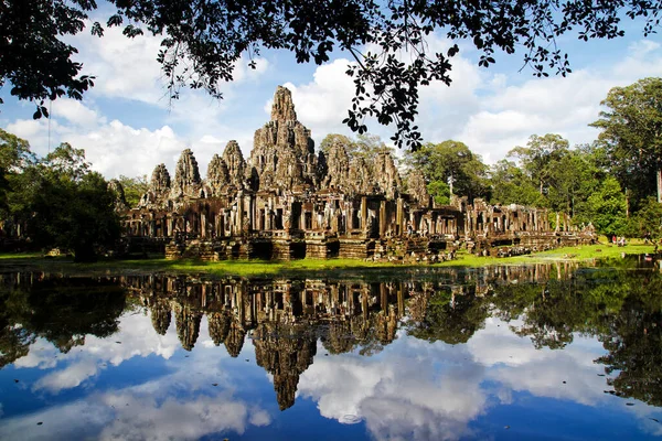 Belangrijkste Uitzicht Oude Bayon Tempel Angkor Thom Avondzon Mysterieuze Angkor — Stockfoto