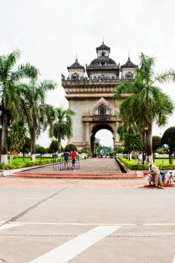 Patuxai Anıtı, Vientiane 'deki zafer kapısı. Vientiane Laos 'un ünlü simgesi ve cazibesi.