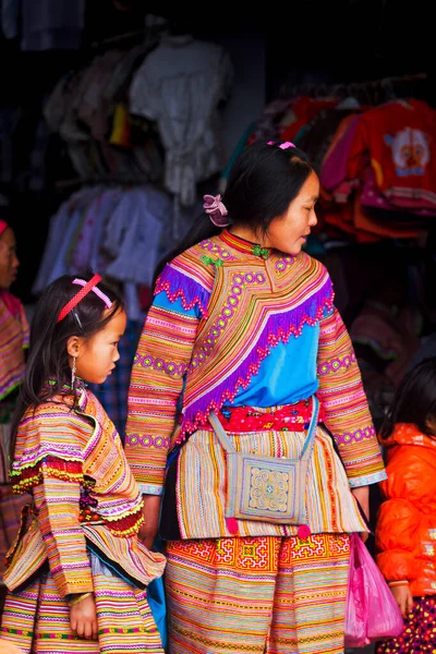 Bac Vietnam Septiembre Mujeres Identificadas Minoría Étnica Flower Mong Mercado —  Fotos de Stock