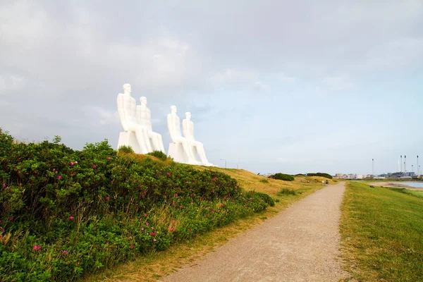 Esbjerg July Sculpture Man Meets Sea White Man High Made — Stock Photo, Image
