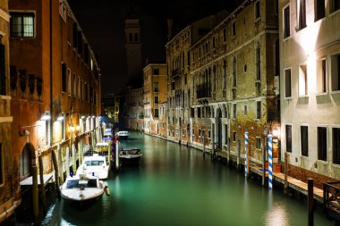 Geceleri Venedik Kanalı, İtalya 