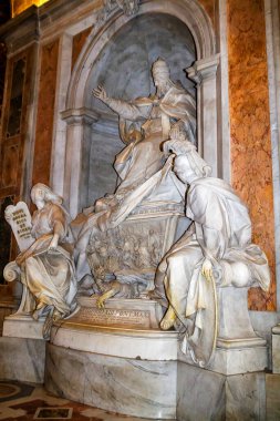 Aziz Peter Bazilikası 'ndaki heykel, Vatikan