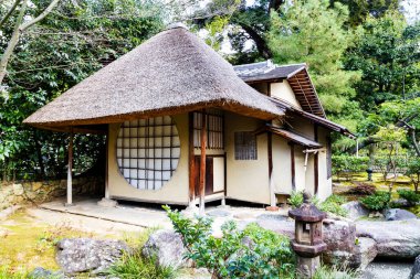 Higashiyama, Kyoto, Japonya 'da. Bu 1606 yılında dul eşi Nene tarafından Toyotomi Hideyoshi için kurulmuştur. Burası Ihoan, çay evi..