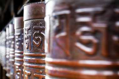 Japon çanları Kyoto tapınağına iyi şans getirdikleri için.