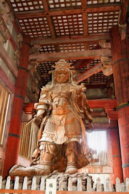 Komokuten - Japonya, Nara 'daki Todaiji Tapınağı' ndaki dört koninin koruyucuları
