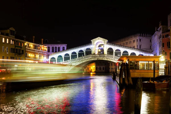 Puente Rialto Venecia Italia — Foto de Stock