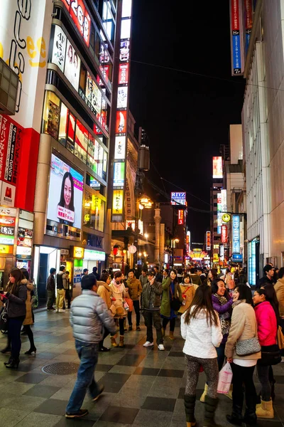 2013年1月13日道頓堀2013年1月13日大阪 慶長17年 1612年 まで遡る歴史を持つ大阪でも有数の観光地で 数軒の飲食店が軒を連ねている — ストック写真