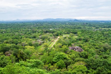 Gün ışığında güzel bir dağ, Sri Lanka