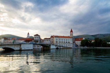 Hırvatistan 'ın Trogir kentindeki binalar