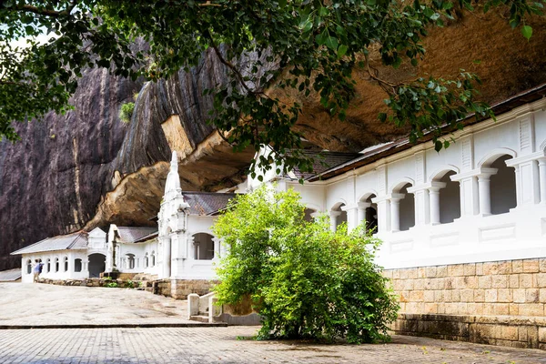 Buddhist Rock Temple Sri Lanka — Stock Photo, Image