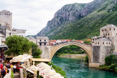 Bosna-Hersek 'in Mostar kentindeki eski köprü