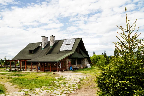 Hotel Pegunungan Taman Nasional Gorce Polandia — Stok Foto