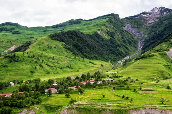 Montañas Del Cáucaso Cerca Kazbegi Ruta Militar Georgiana — Foto de Stock