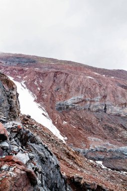 Kasbegi, Georgia yakınlarındaki Kafkas Dağları