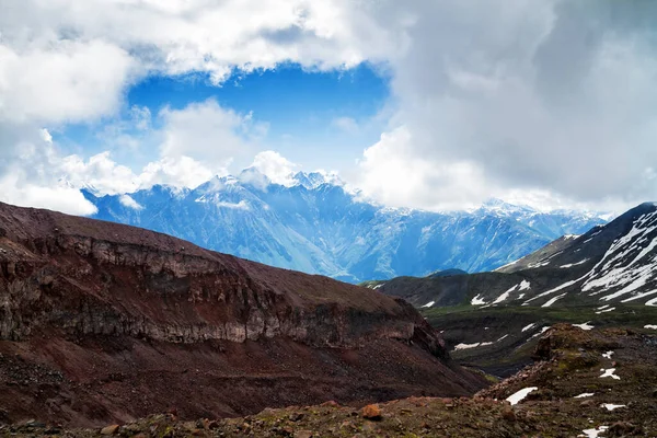 Kaukasusgebergte Bij Kasbegi Georgië — Stockfoto