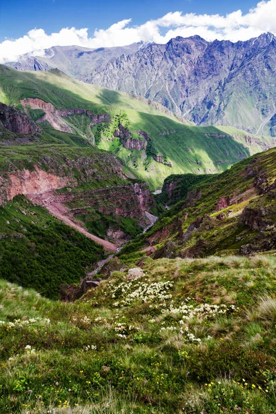 Montanhas Cáucaso Perto Kasbegi Geórgia — Fotografia de Stock