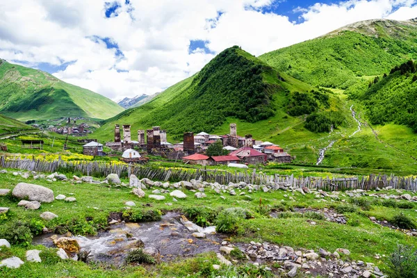 Ushguli Legmagasabb Lakott Falu Európában Kaukázus Felső Szvaneti Unesco Világörökség — Stock Fotó