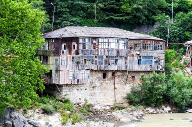 Eski harabe ev, Georgia