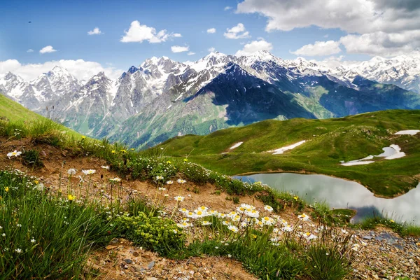 Erstaunlicher Blick Auf Die Seen Von Koruldi — Stockfoto