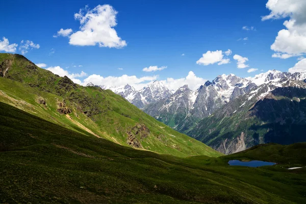 Koruldi göllerinin inanılmaz doğa manzarası