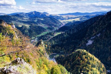 Pieniny 'deki Üç Crowns Sokolica güzergahı. Polonya
