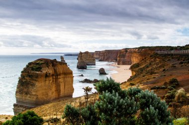 12 Havari, Büyük Okyanus Yolu 'nun ünlü simgesi, Victoria, Avustralya