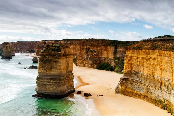 12 Havari, Büyük Okyanus Yolu 'nun ünlü simgesi, Victoria, Avustralya
