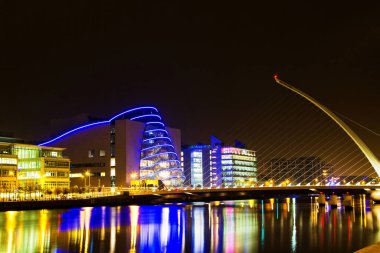 Samuel Beckett Köprüsü, Dublin, İrlanda