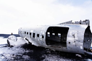 Solheimasandur kara kumsalında İzlanda 'da bir uçak kazasında çarpmış.