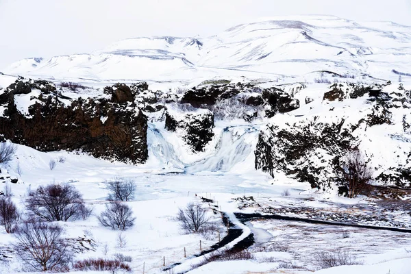 Водопад Ялпарфосс Исландии Зимой — стоковое фото
