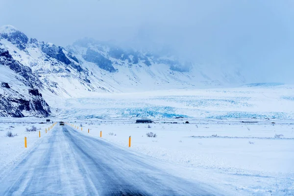 Pemandangan Bersalju Yang Mengesankan Jalan Lingkar Islandia — Stok Foto