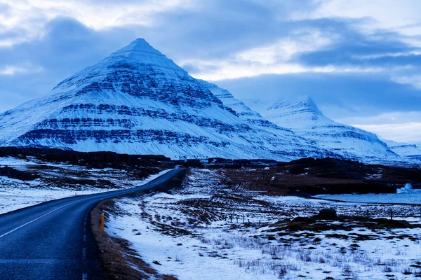 Peisaj Impresionant Zăpadă Drumul Centură Din Islanda — Fotografie, imagine de stoc