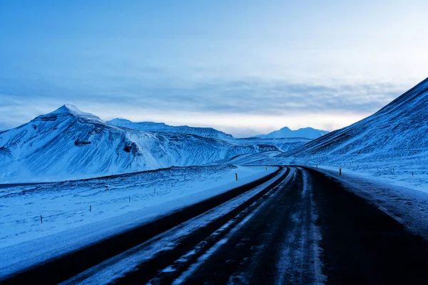 Impresionante Paisaje Nevado Carretera Circunvalación Islandia —  Fotos de Stock